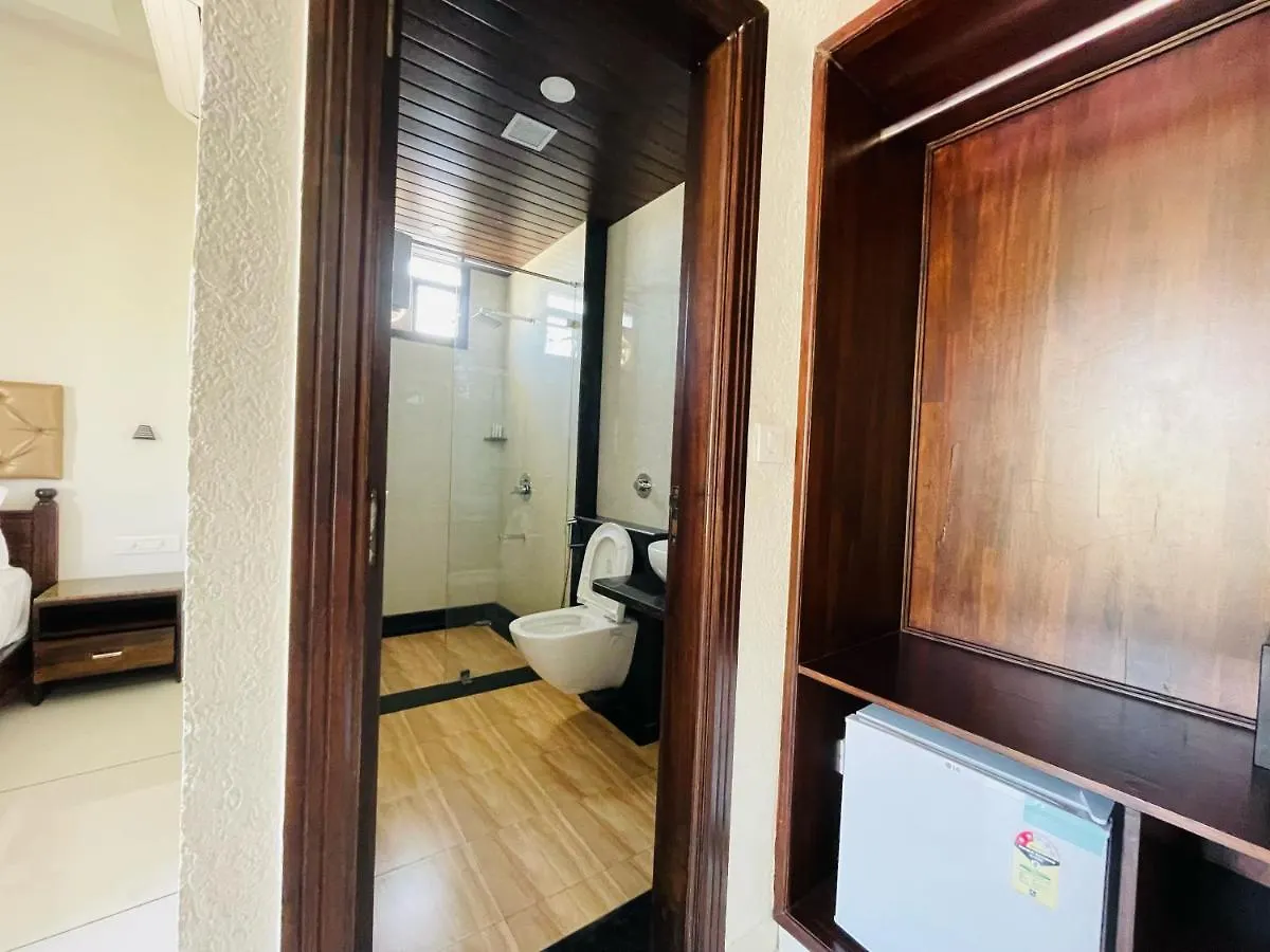 Hotel Clover Inn Udaipur